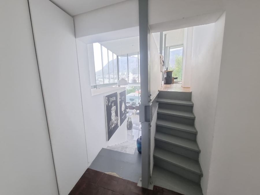 To Let 2 Bedroom Property for Rent in Tamboerskloof Western Cape